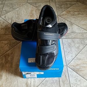 shimano bike shoes- men's closed toe clipless